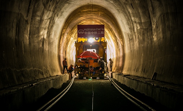隧道人员定位系统的应用原理是什么？它的解决方案一起告诉你！